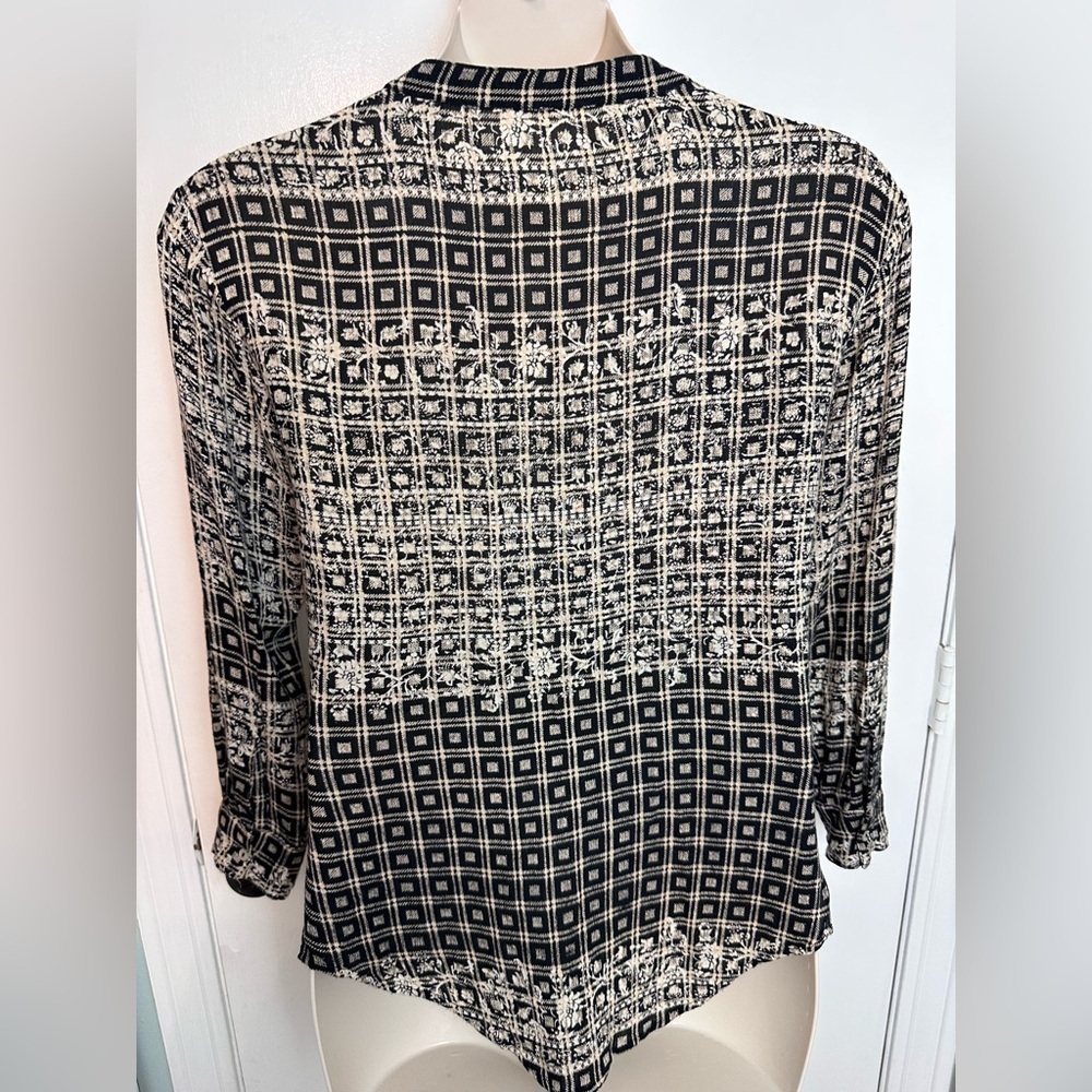 Free People boho flowy long sleeve button down geometric size XS #1591 - Picture 3 of 8